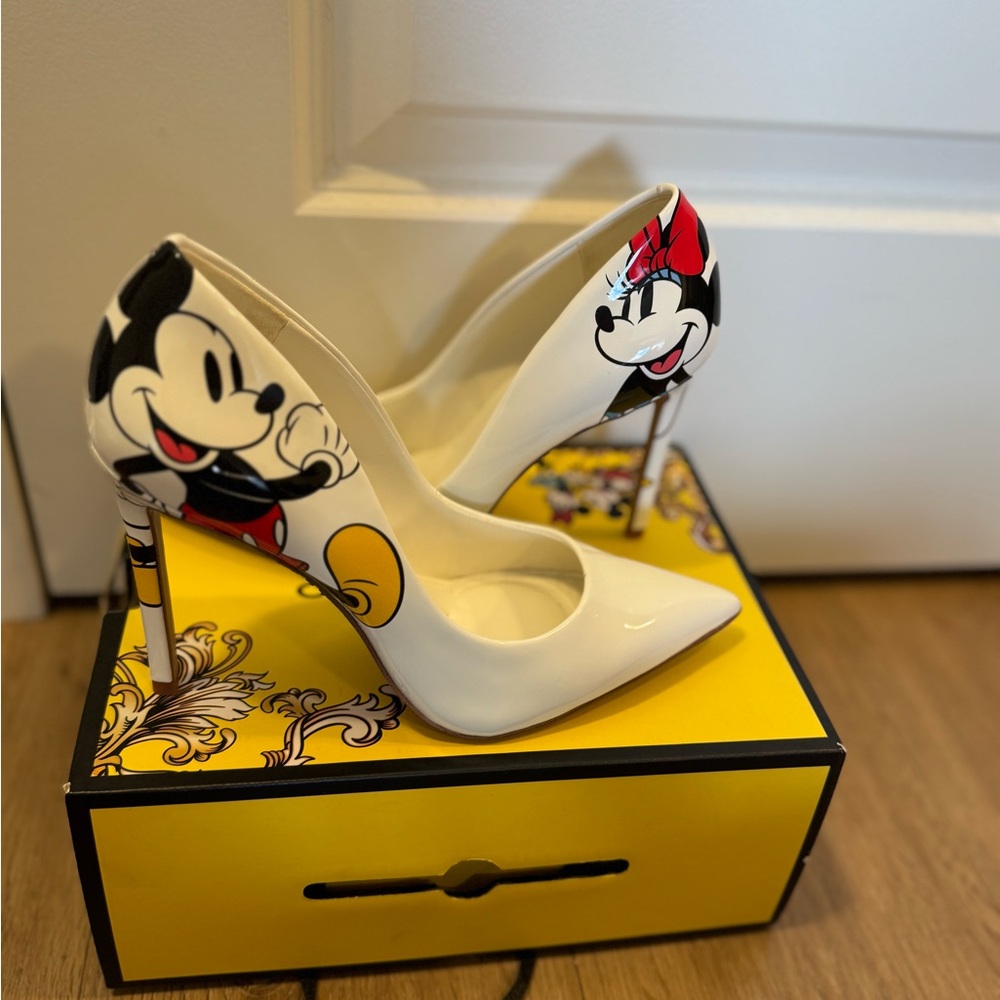 Disney Women's White and Black Character Heels